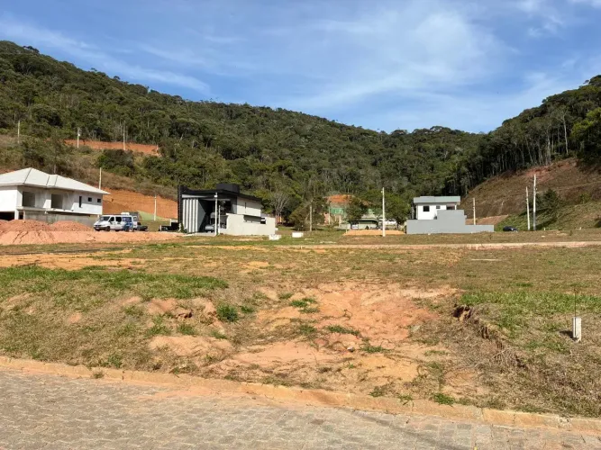 Casa de condomínio para venda com 300 metros quadrados em Prata - Teresópolis - RJ