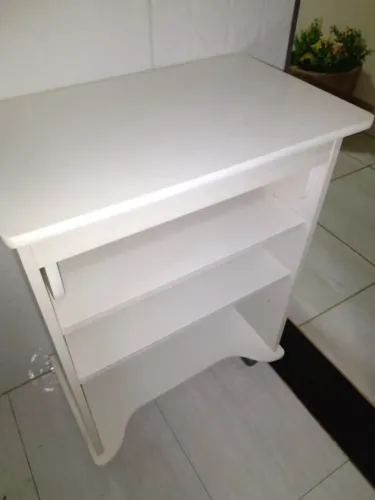 Mini Rack para Notebook com Rodinhas