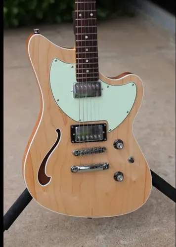 GUITARRA TAGIMA JET BLUES STANDARD 