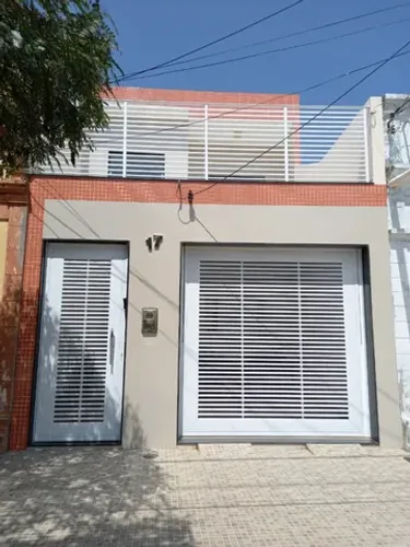 Vende-se Casa de Alto Padrão em Flores-PE