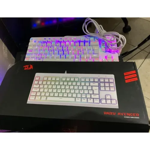 Teclado Gamer Dark Avenger -Switch Blue- RGB - Redragon