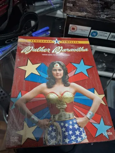 3 temporadas originais mulher maravilha