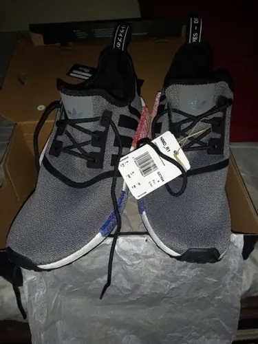 Tênis Adidas NMD_R1