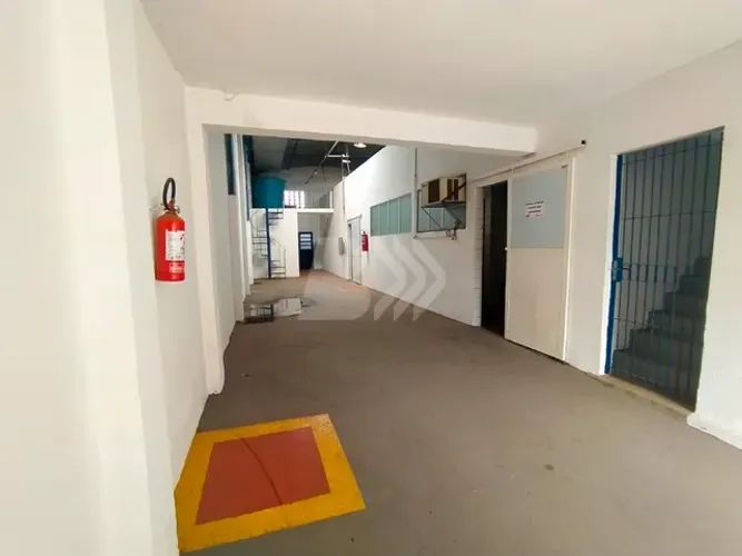 Salão comercial à venda no bairro Ondas em Piracicaba