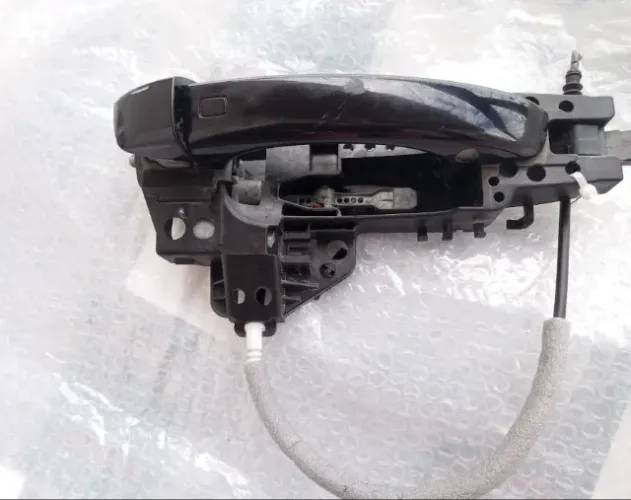 Maçaneta Porta Traseira Direita do Audi Q7 2016 a 2020 c/ Sensor
