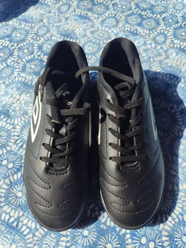 Chuteira society Umbro NOVA ! 