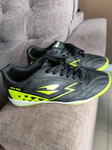 Chuteira futebol de salão Tam 36 preto e salmão excelente