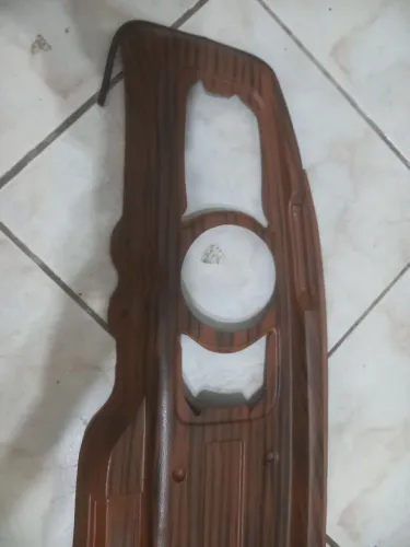 Painel de madeira antigo