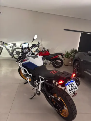 BMW F900 GS TROPHY 25/25 - Apenas 1.937 km rodados