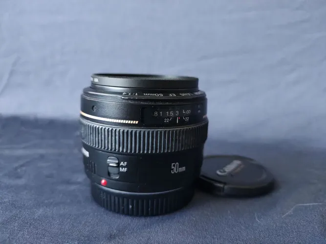 Objetiva Canon 50mm F1.4