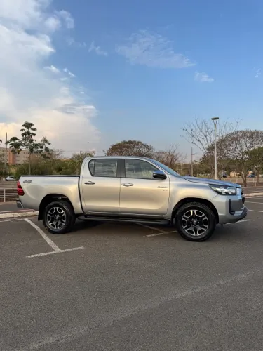Toyota Hilux CD SRV 4X4 2.7 Flex 16V Aut. 2021