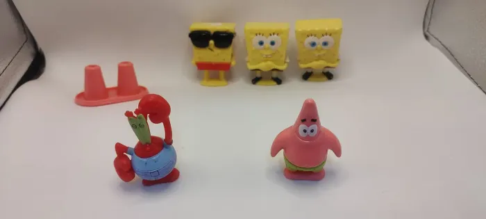 Personagens do Bob Esponja - 5 Peças (usadas)