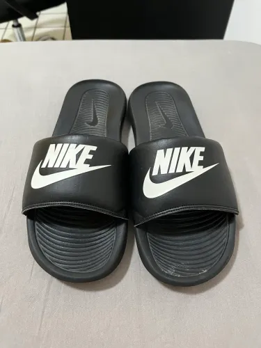 Sandália Nike 