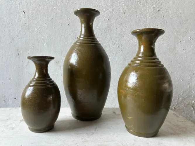 3 Grandes Vasos Decorativos em Cerâmica
