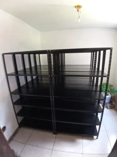 estante em aço