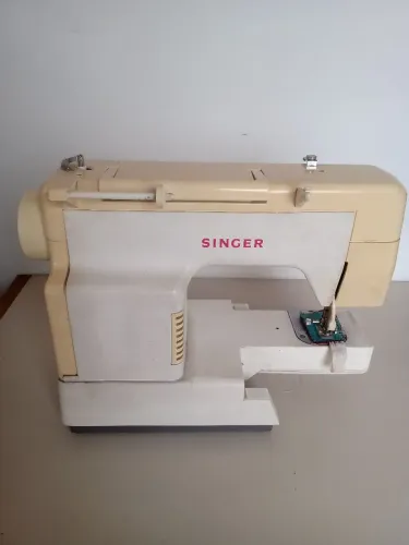Máquina de costurar Singer
