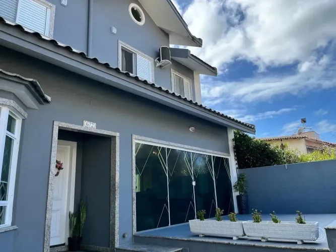 Casa para Venda em Florianópolis, Canto, 4 dormitórios, 1 suíte, 3 banheiros, 2 vagas