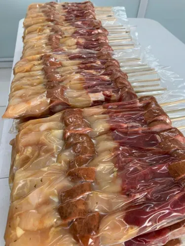 Vendemos e entregamos Churrasquinho, espetinho em toda Grande Vitória.