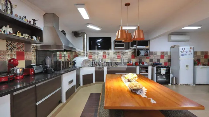 Sobrado em Condomínio Fechado com 4 Quartos para Alugar, 403m² - Campestre, Santo André/SP