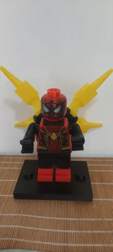 Boneco Homem Aranha de Lego em Impressão 3D