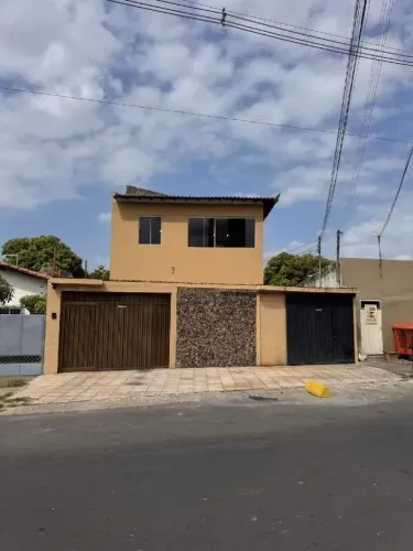 Casa para Aluguel no Bairro Jóquei, Teresina - 6 Quartos, 3 Suítes, Mobiliada