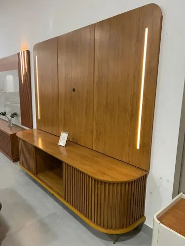 Rack e Painel Ripado com LED ULTIMA PEÇA