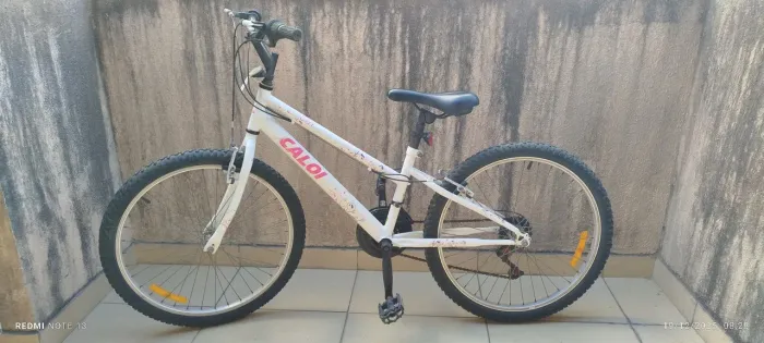 Bicicleta Caloi feminina Aro 24.