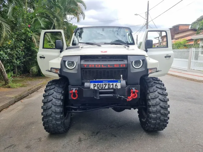 Troller T-4 3.2 4x4