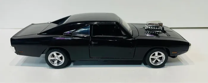 Miniatura Metal Dodge Challenger 1970 C/Luz E Som 1/32