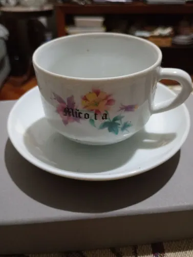 Xícara de chá Micota vintage