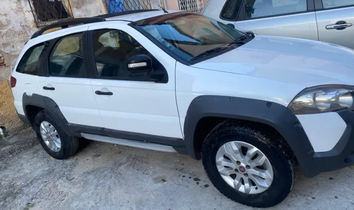 Fiat Palio Weekend Adventure Locker 1.8 Flex 2014