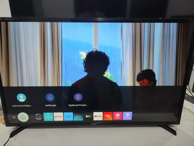 Vendo TV 32 smart Samsung Wi-Fi,espelhamento smartphone tudo funcionando e garantia