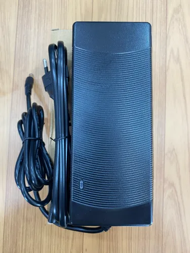 Carregador de bicicleta elétrica original 