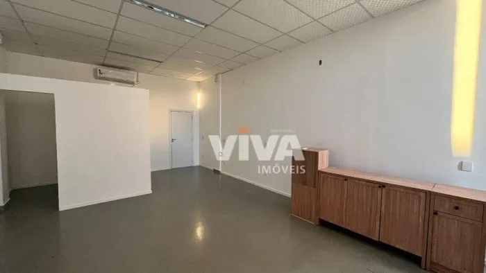 Sala para alugar por R$ 1.900,00/mês - Santa Regina - Camboriú/SC