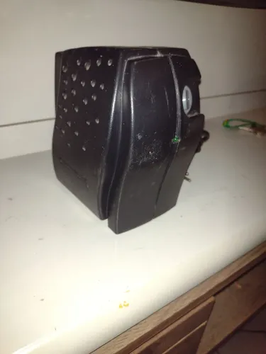 ESTABILIZADOR 300 VA