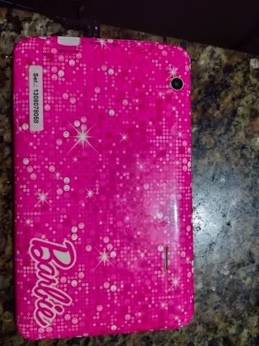 Tablet antigo da Barbie, não sai da parte do Android