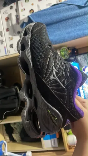 Vendo par de tênis mizuno usado