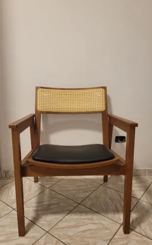 Poltrona Madeira Maciça