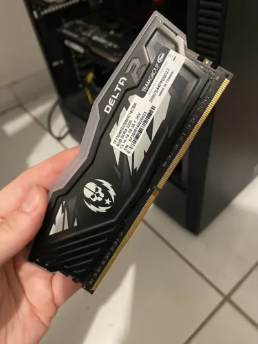 Memória RAM Team Group T-Force Delta RGB 8GB DDR4 3200MHz CL16