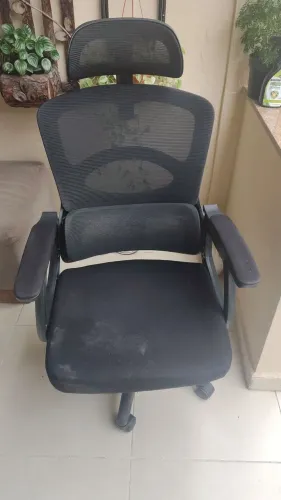 Cadeira de escritório ergonômica com encosto em tela mesh