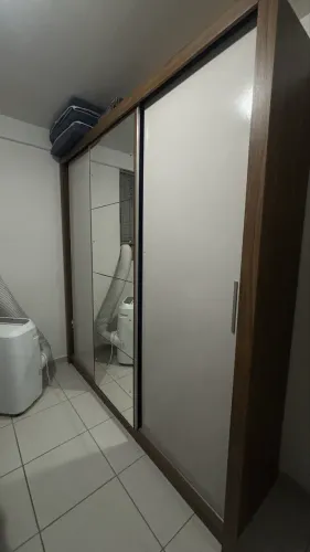 Guarda Roupa - 3 Portas de correr - em ótimo estado