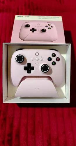 Controle 8Bitdo Ultimate sem fio 2.4G + Base Carregamento com Led Parcelo até 10x