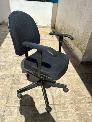 Cadeira rotativa de escritorio
