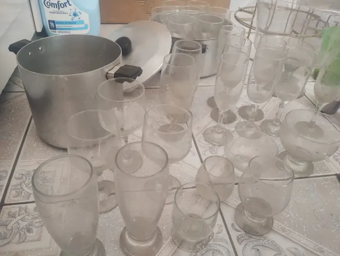 Lote de itens para bar, buffet, festas etc.