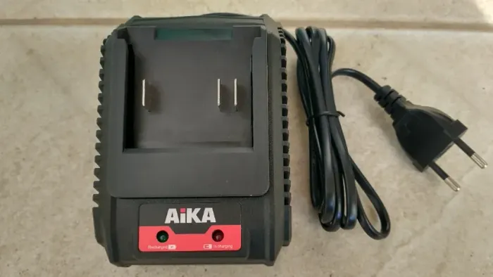 Carregador Aika 20v 2ah