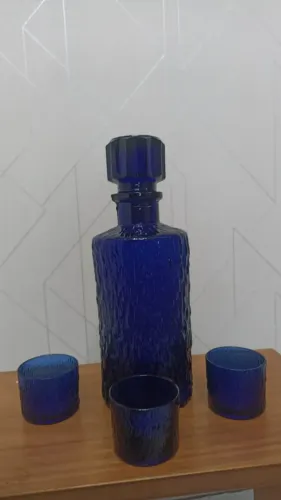 Licoreira Vintage em Vidro Azul Cobalto com 3 Copos - Excelente Estado
