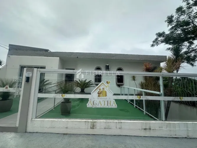 Casa Comercial no Bom Abrigo