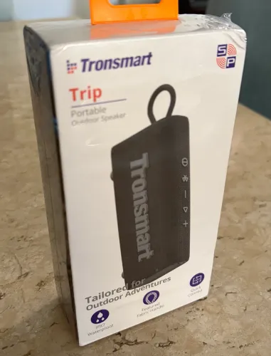 Caixa de som Tronsmart Bluetooth Trip Portátil preta