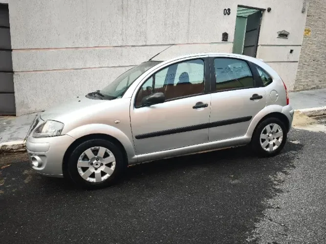 Citroen C3 GLX 1.4/ GLX Sonora 1.4 Flex 8V 5P 2012