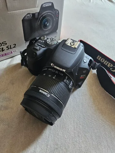 Canon EOS Rebel SL2 + Lente 18-55mm + Cartão de Memória